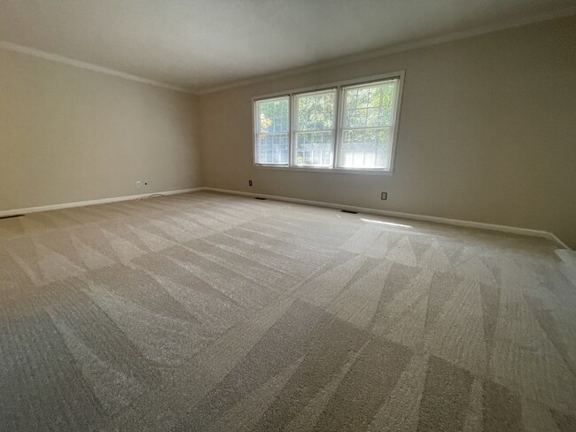 Foto del edificio - Chapel Hill 4 Br Home For Rent