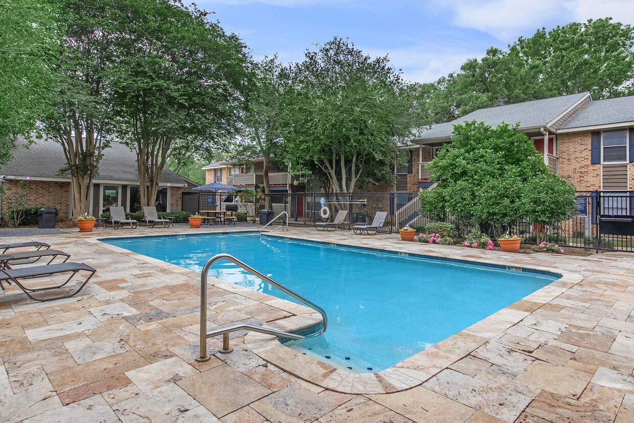 The Arts Apartments at Broussard Crossing Apartments in Lafayette, LA