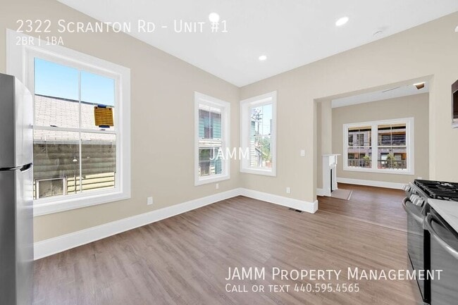 Building Photo - 2322 Scranton Rd