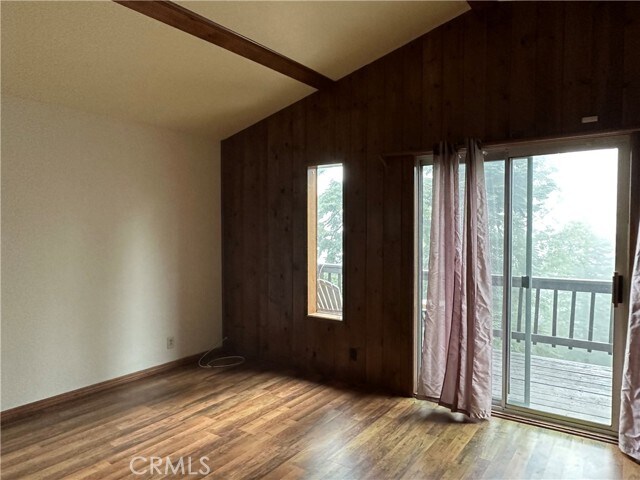 Foto del edificio - 897 Bear Springs Rd