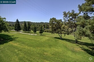 Building Photo - 3377 Rossmoor Pkwy