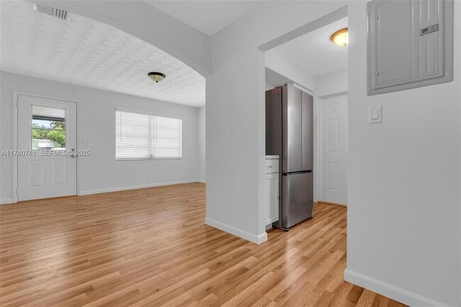 Foto del edificio - 6340 Dawson St