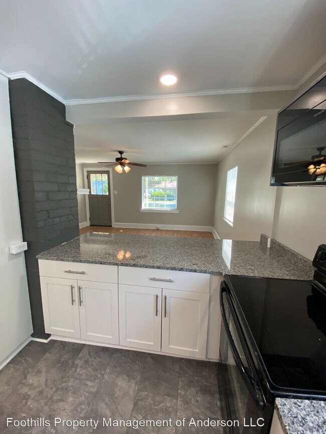 Building Photo - 2 br, 1 bath House - 122 Ashley Ave