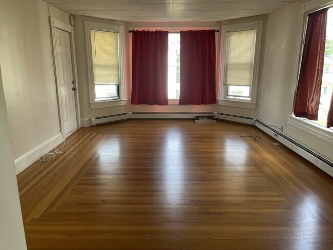 Building Photo - 48 Grove Street