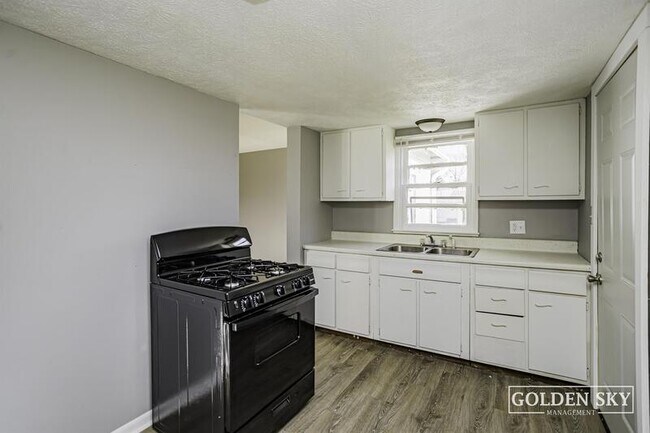 Foto del edificio - 1705 W 9th St