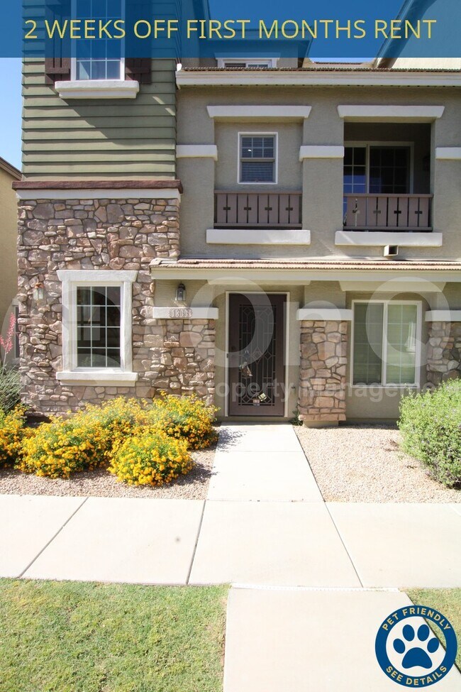 Building Photo - 1366 S Sabino Dr