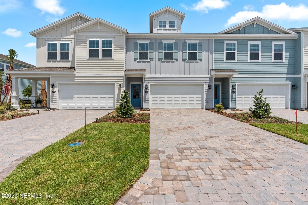Foto principal - 295 Cherry Elm Dr