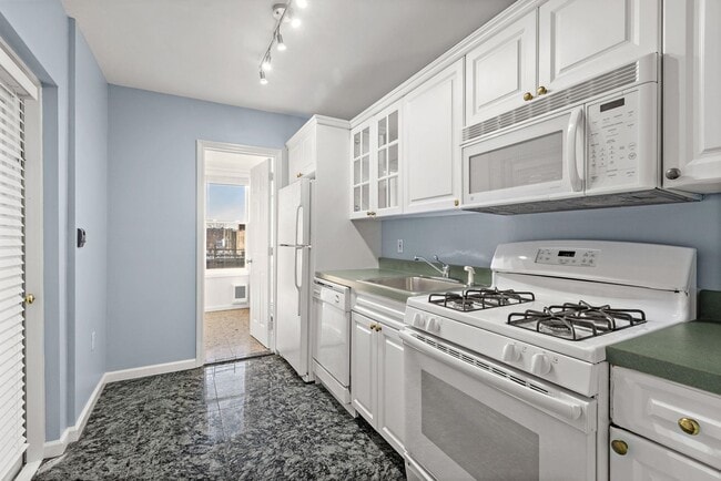 Building Photo - 322 Washington St