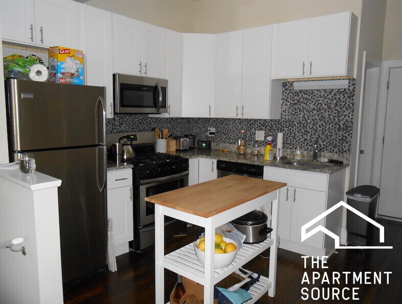 2619 N Southport Ave Unit 2r, Chicago, IL 60614 Apartments in Chicago, IL