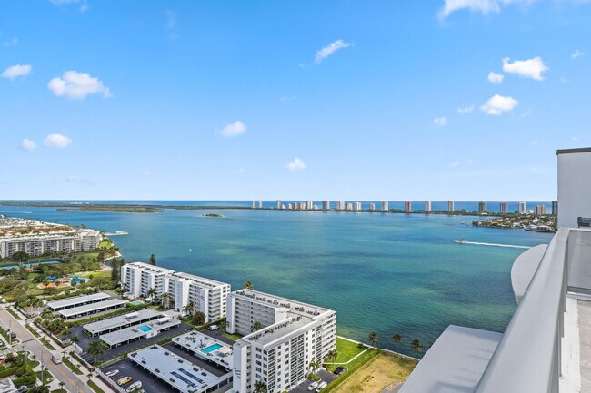 Foto del edificio - 220 Lake Shore Dr