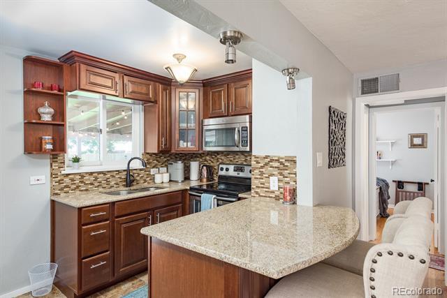 Foto del edificio - 823 Poplar St