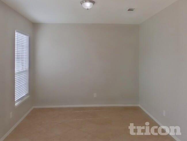 Building Photo - 1626 Rancho Dr