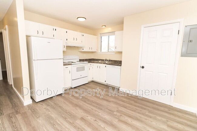 Foto del edificio - 2425 Ashmore Ave