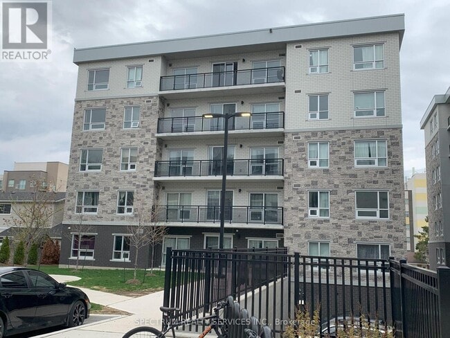 Photo du bâtiment - 275 Larch St