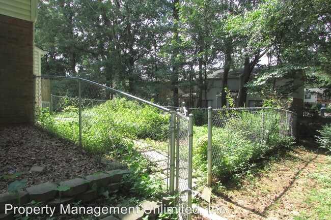 Foto del edificio - 2719 Greystone Pl