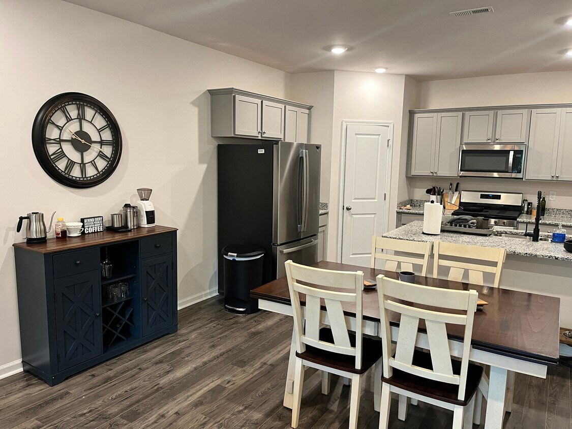Foto principal - 3412 Bells Lk Cir