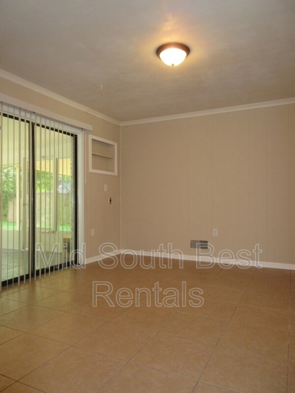 Building Photo - 2161 Fortune Ave