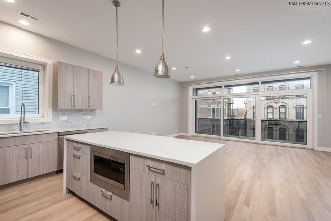 Foto del edificio - 1106 W 18th St