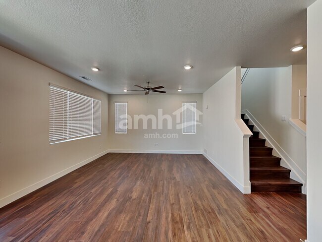 Foto del edificio - 832 S Oak St