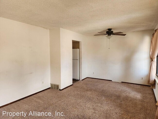 Building Photo - 2 br, 1 bath House - 6470 Newcombe Court