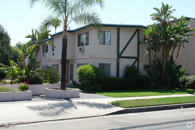 6944 - 6954 Coldwater Canyon Ave - 6944-6954 Coldwater Canyon Ave