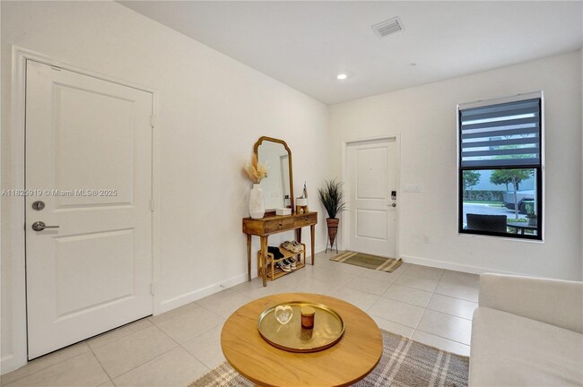 Building Photo - 242 SW 159th Ln
