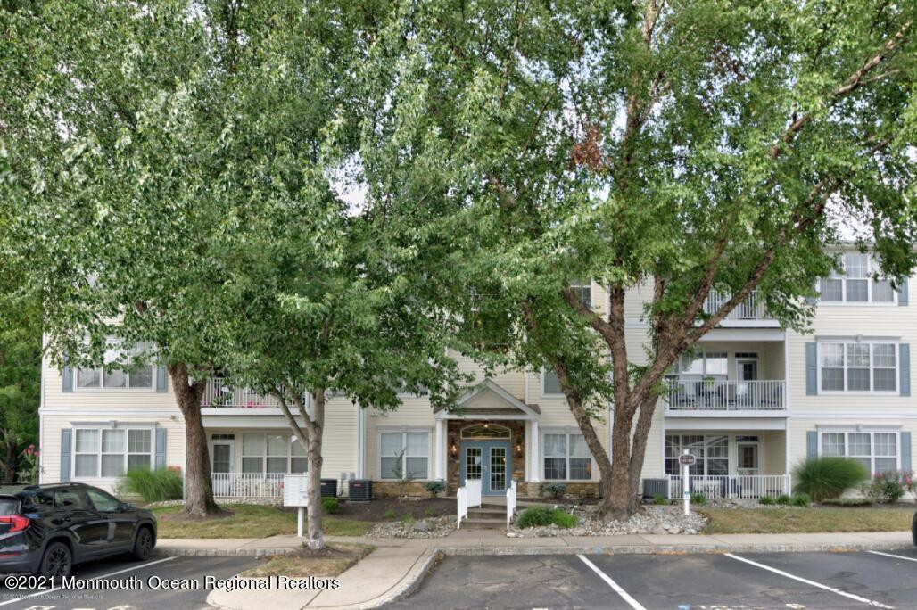 Primary Photo - 552 St Andrews Pl