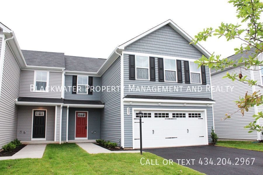 Foto principal - 221 Thicket Dr