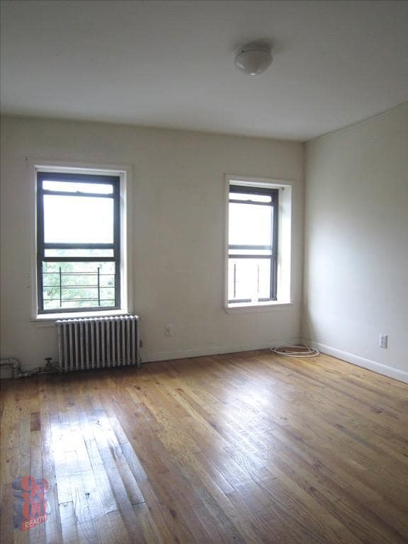 Building Photo - 411 E 12th St
