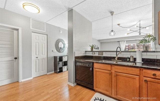 Building Photo - 410 W Mahogany Ct