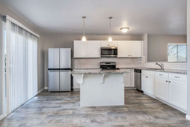 Building Photo - 4075 Spring Hue Ln