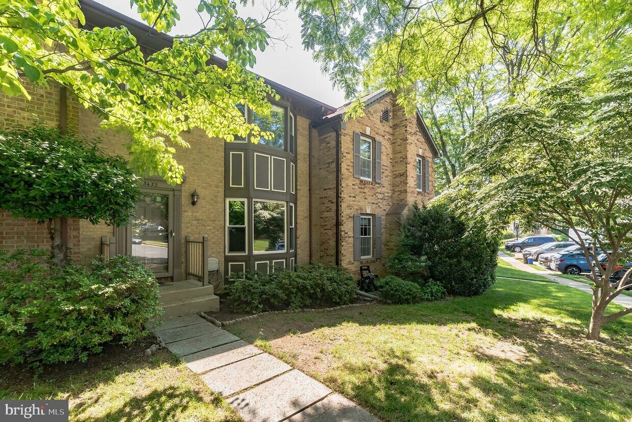 4533 Sawgrass Ct, Alexandria, VA 22312 Townhome Rentals in Alexandria