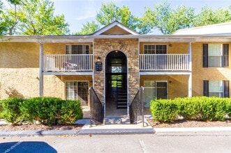 Building Photo - 2955 Seven Pines Ln