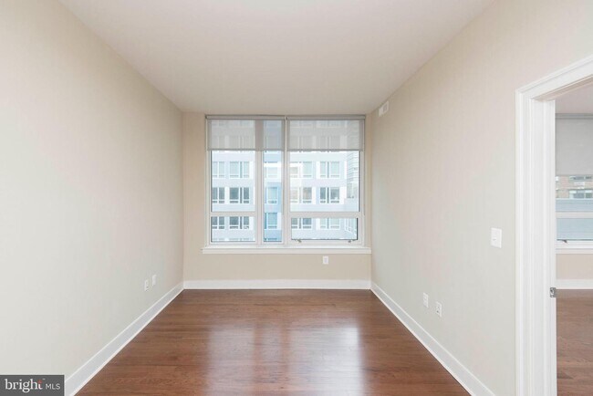 Building Photo - 1900 Arch St