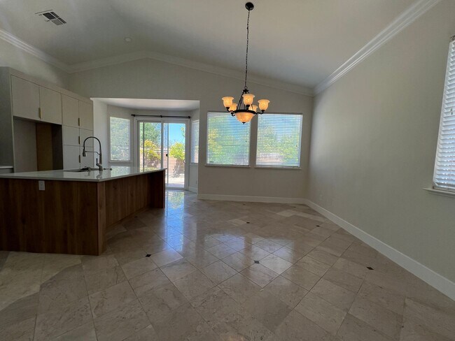 Building Photo - Gorgeous, Low Maintenace, Like new Home Cl...