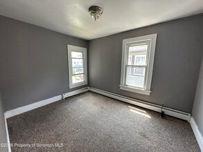 Building Photo - 1029 Diamond Ave