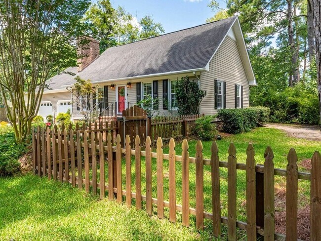 Building Photo - Charming  4-Bedroom Home in Myrtle Beach, ...