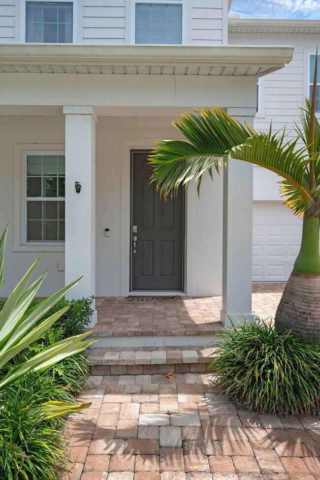 Foto del edificio - Gorgeous 4 bedroom/3.5 bath estate home fo...