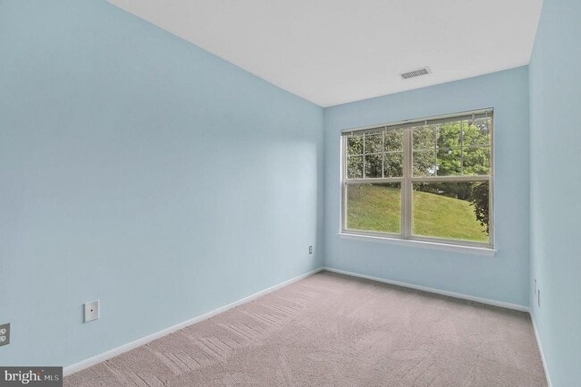 Building Photo - 1701 Ascot Way