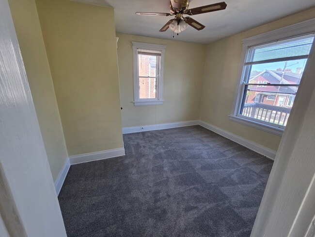 Building Photo - 3959 Hazel Ave