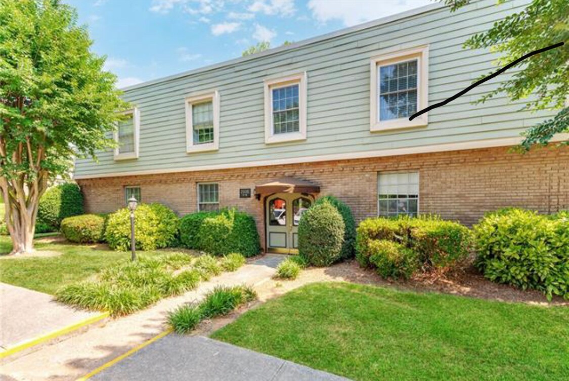 Primary Photo - 2606 Park Rd