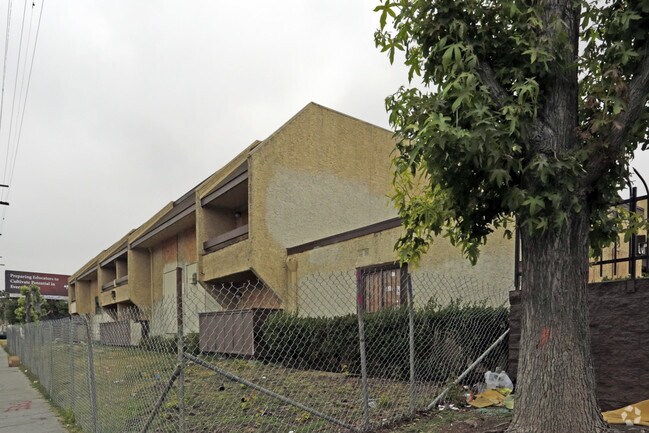 Foto del edificio - Rolland Curtis Gardens Apartments