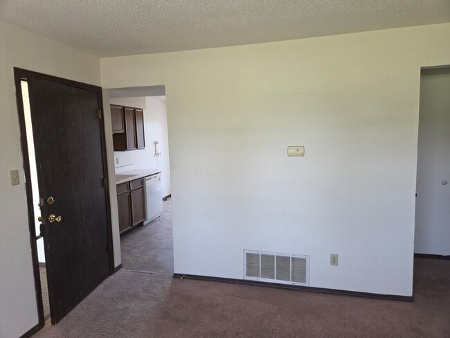 Foto del edificio - 306 W Southampton Dr