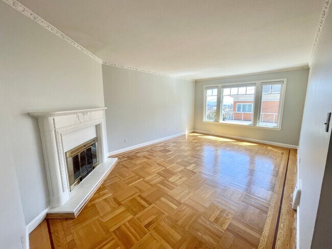 Foto del edificio - Top Floor, 2 Bedroom in Eureka Valley with...