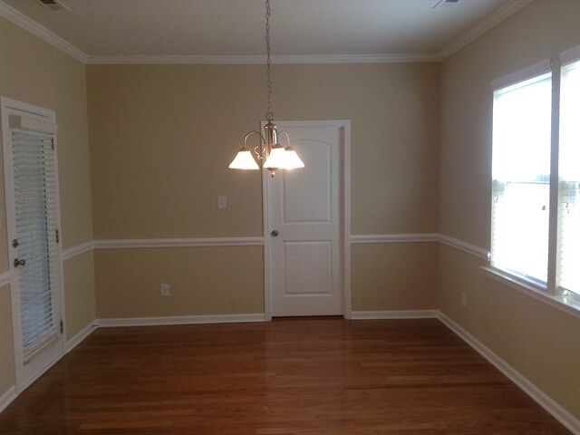 Foto del edificio - 6335 Hove Rd