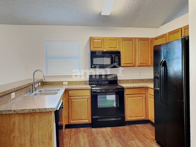 Building Photo - 11551 Oak Meadow Ln