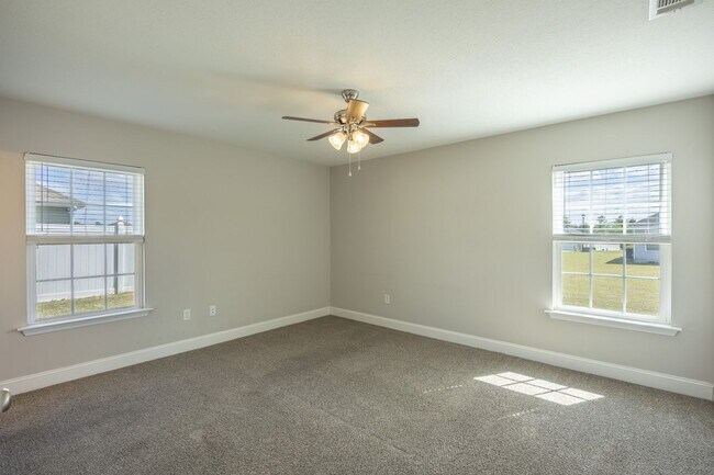 Building Photo - 7020 White Pine Ave