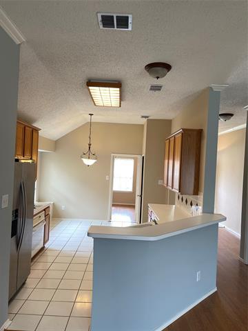 Foto del edificio - 9517 Thorncliff Dr