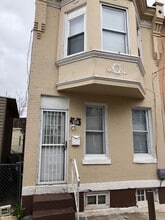 Building Photo - 808 W Schiller St