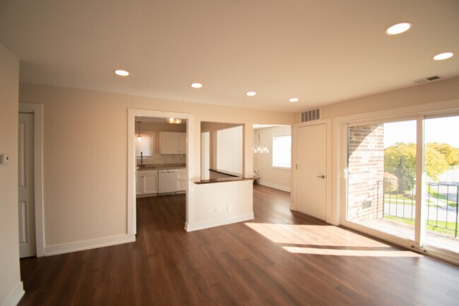 Foto del edificio - 14949 Lake View Dr